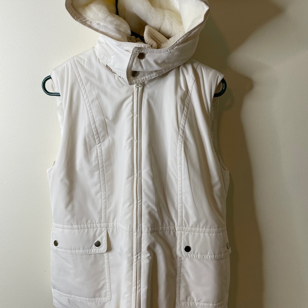 Ann Taylor Winter White vest with faux fur lining